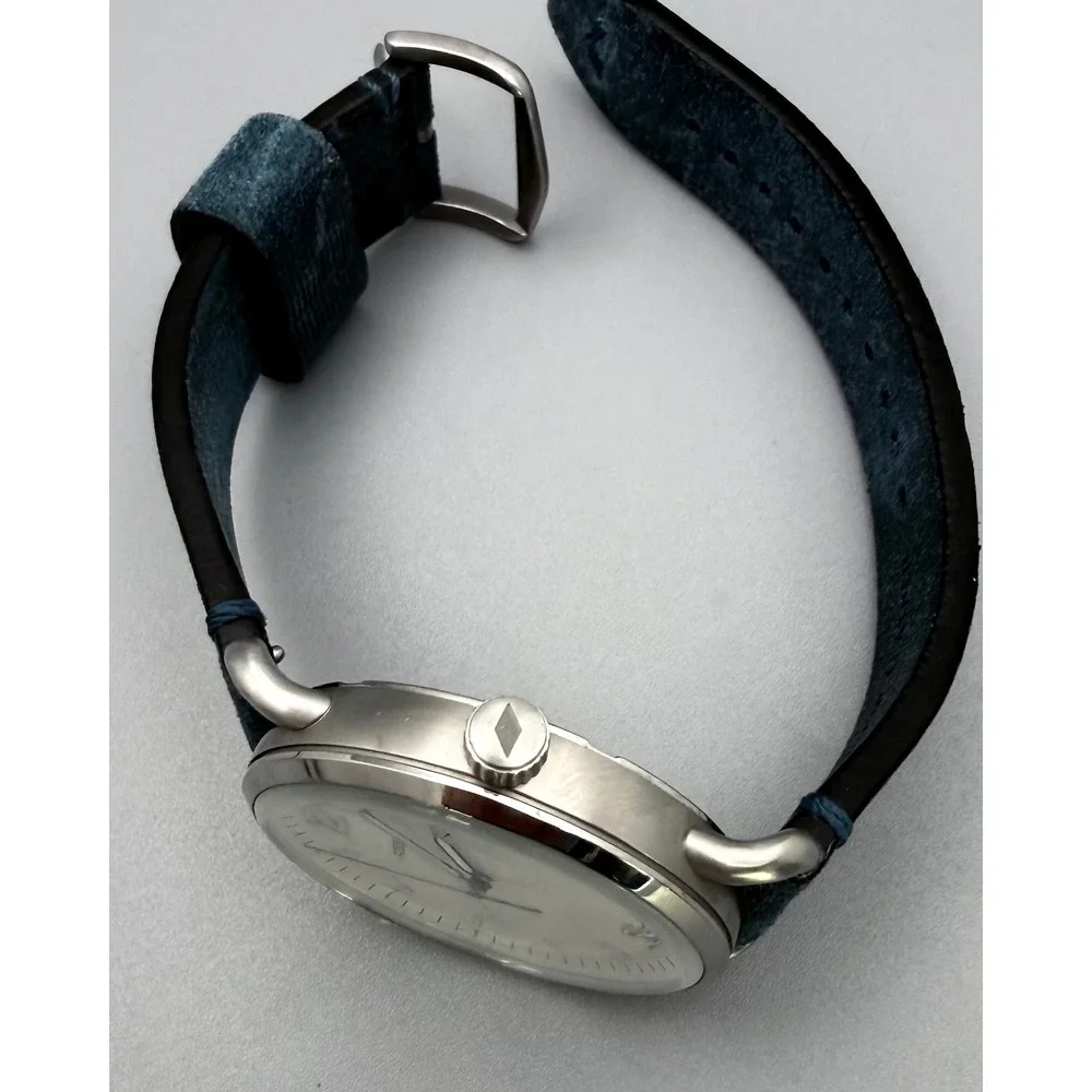 Fossil new please included